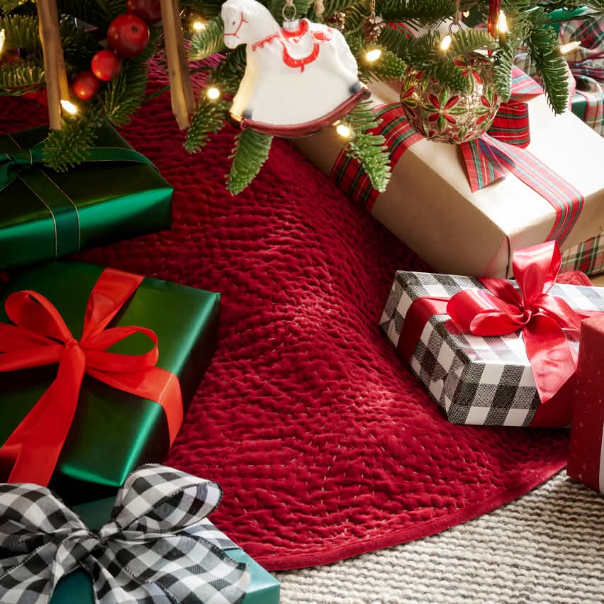 Tree Skirts & Tree Collars